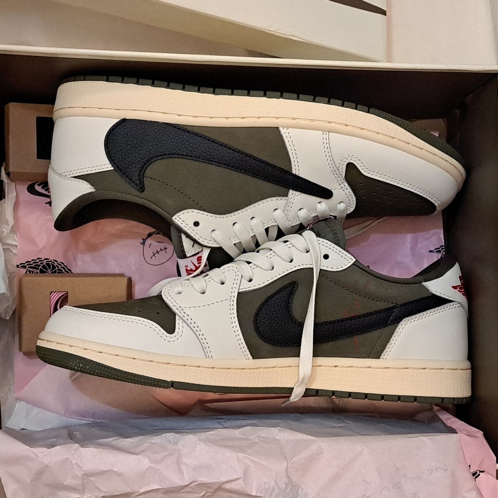 Nike Jordan 1 low travis scott medium olive sz 10